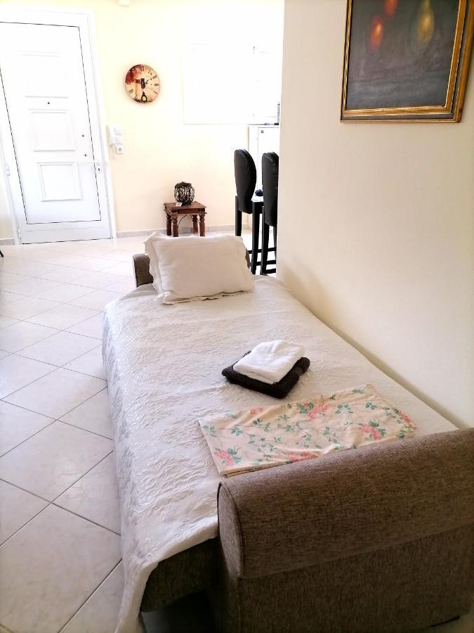 Tini’s Apartment Nea Iraklitsa Bagian luar foto